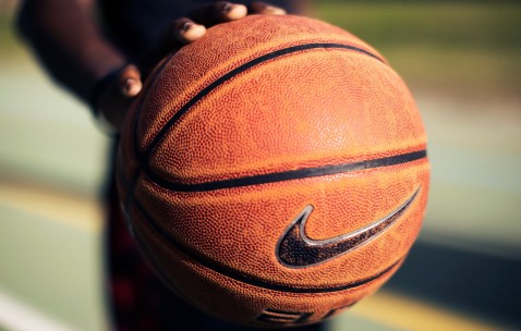 AYX SPORTS-当CBA季后赛的每场比赛都成为焦点，我们究竟在期待什么？CBA季后赛的终极魅力，不止于胜负