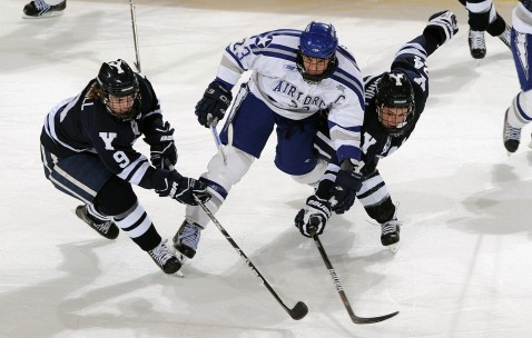 ayx-网球赛场焦点！德国队对阵韩国队，意外判罚引发热议，比赛氛围紧张