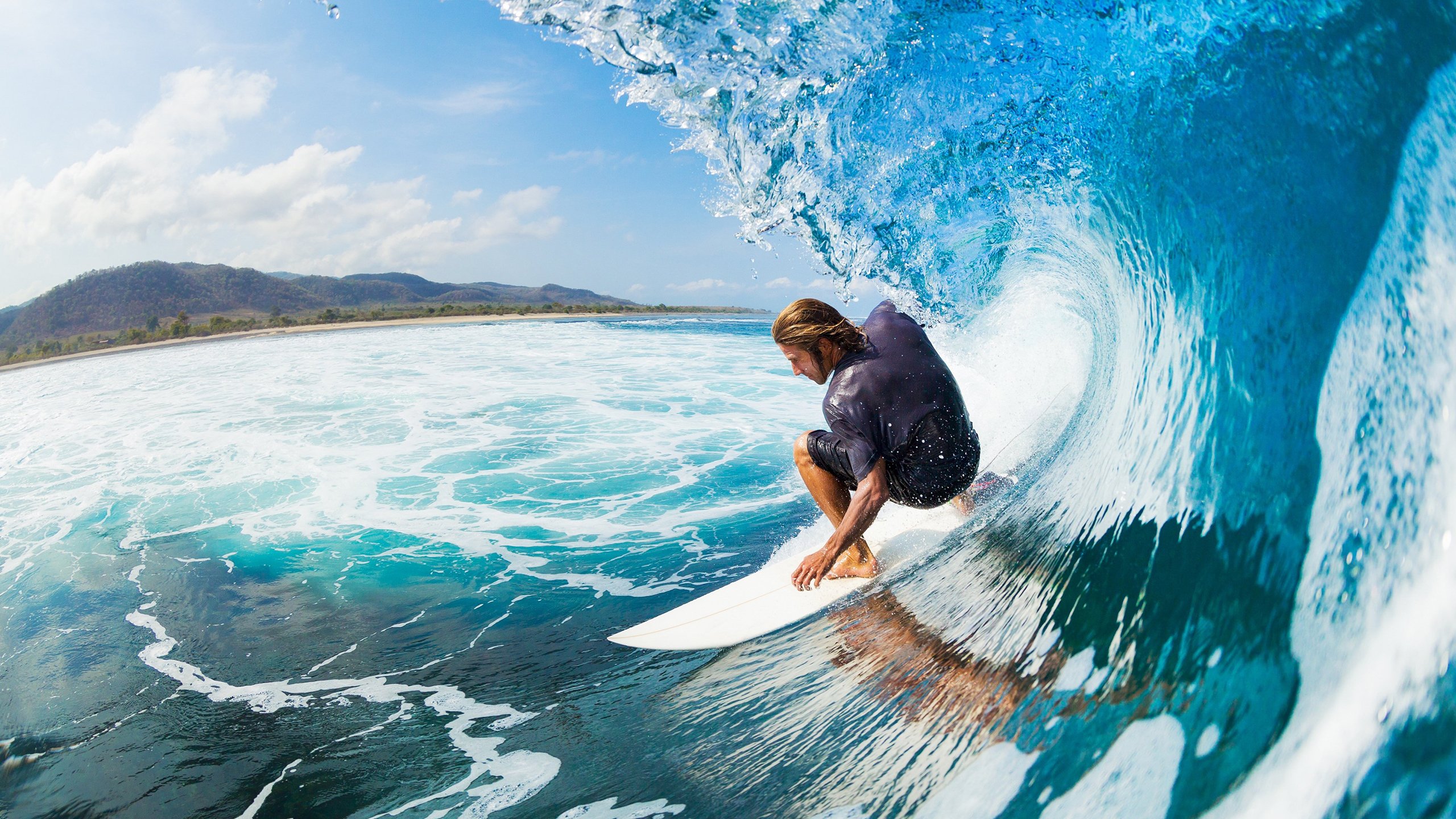 排球赛场焦点！法国队对阵意大利队，主力缺阵，替补球员挺身而出