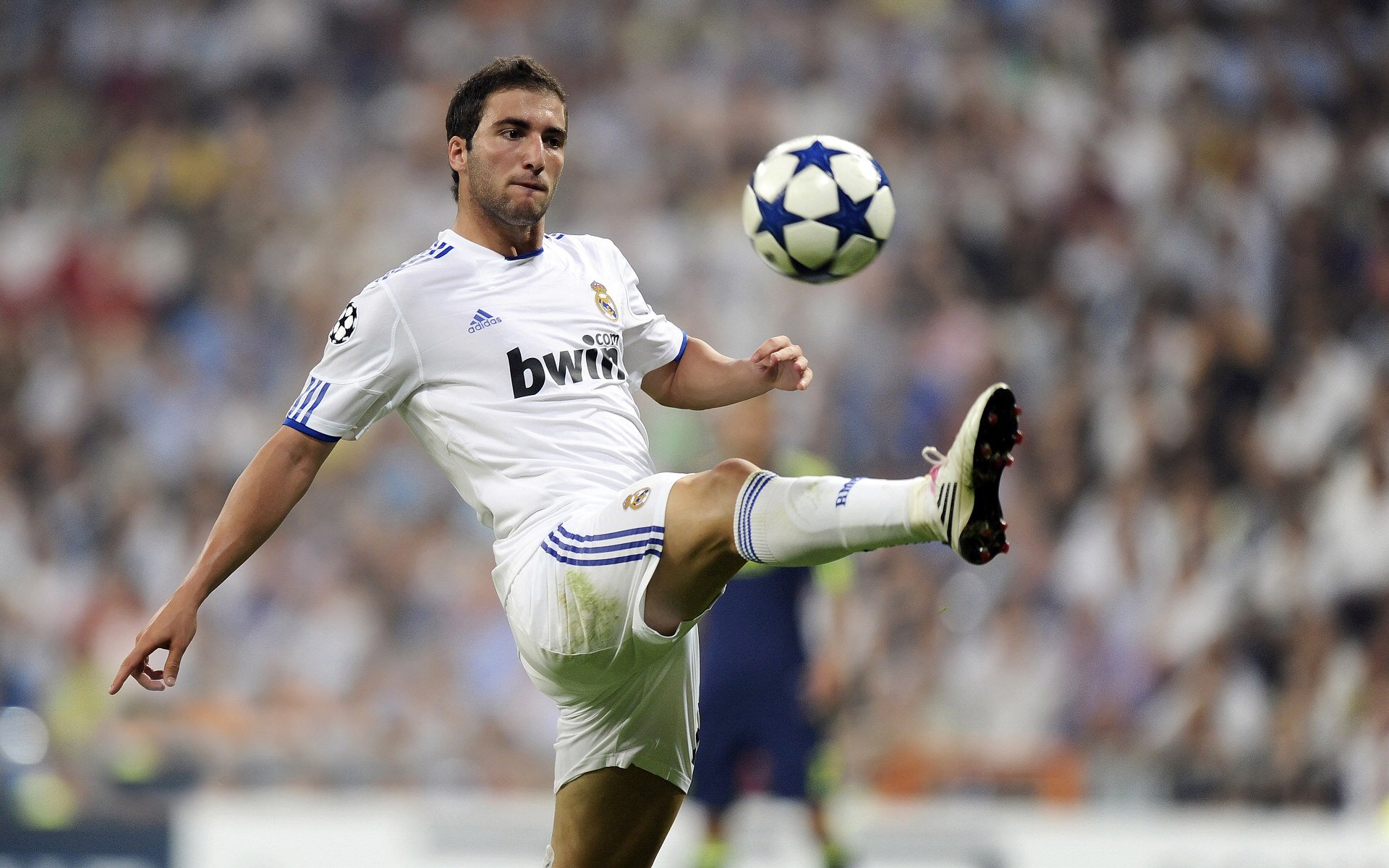 周末夏季联赛前瞻：保罗伤情更新，曼联冲击连胜纪录